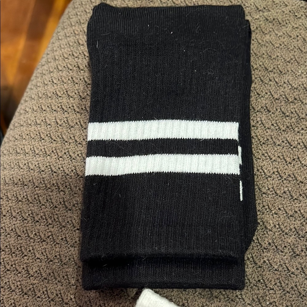 PINK Victoria's Secret Black and White Athletic Socks